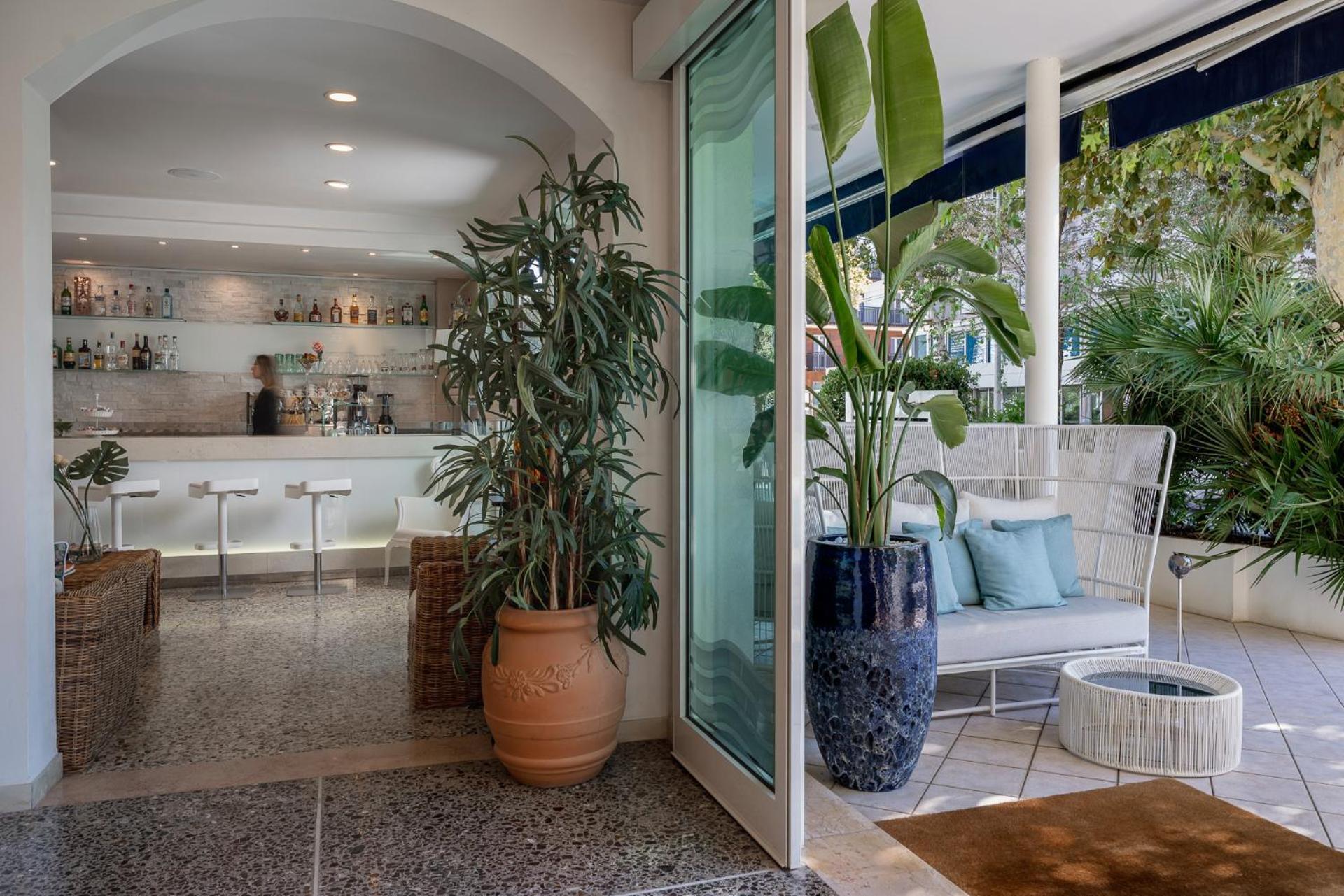 Hotel Ca' Bianca Riccione Buitenkant foto