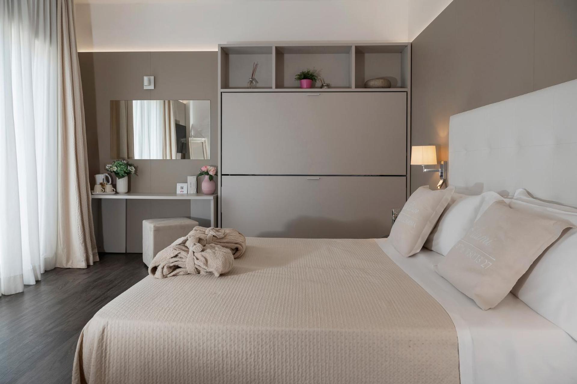 Hotel Ca' Bianca Riccione Buitenkant foto