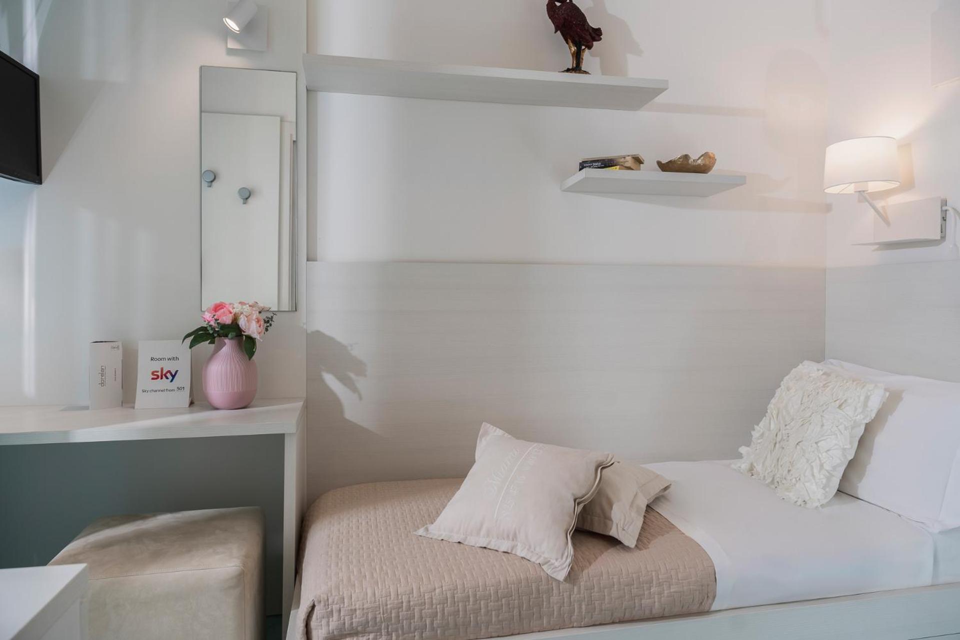 Hotel Ca' Bianca Riccione Buitenkant foto